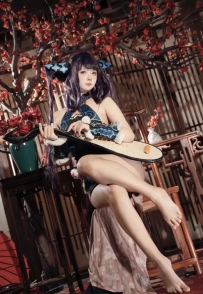 【Cosplay】王者荣耀杨玉环 美腿玉足的甜妹，身材太纯欲了